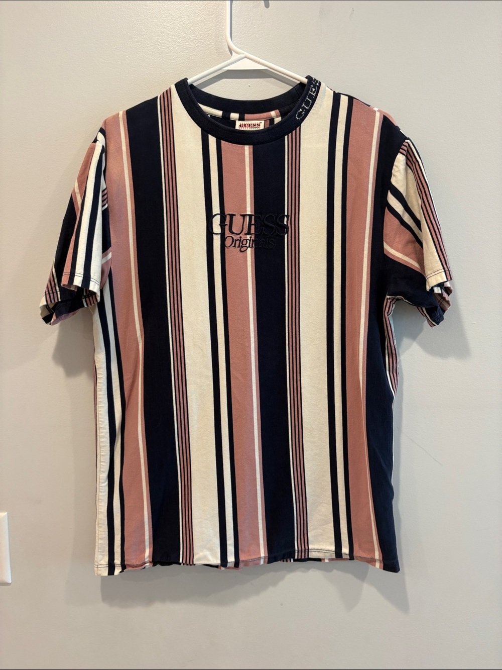 GUESS Striped Crew Tee - Navy, Cream & light pink vintage ptp 20 length 28